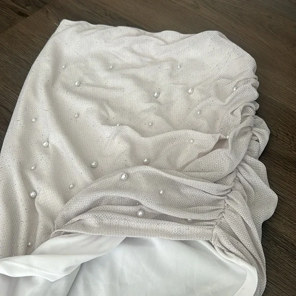 SHEIN White Pearl Textured Two Piece Set - Picture 4 of 6